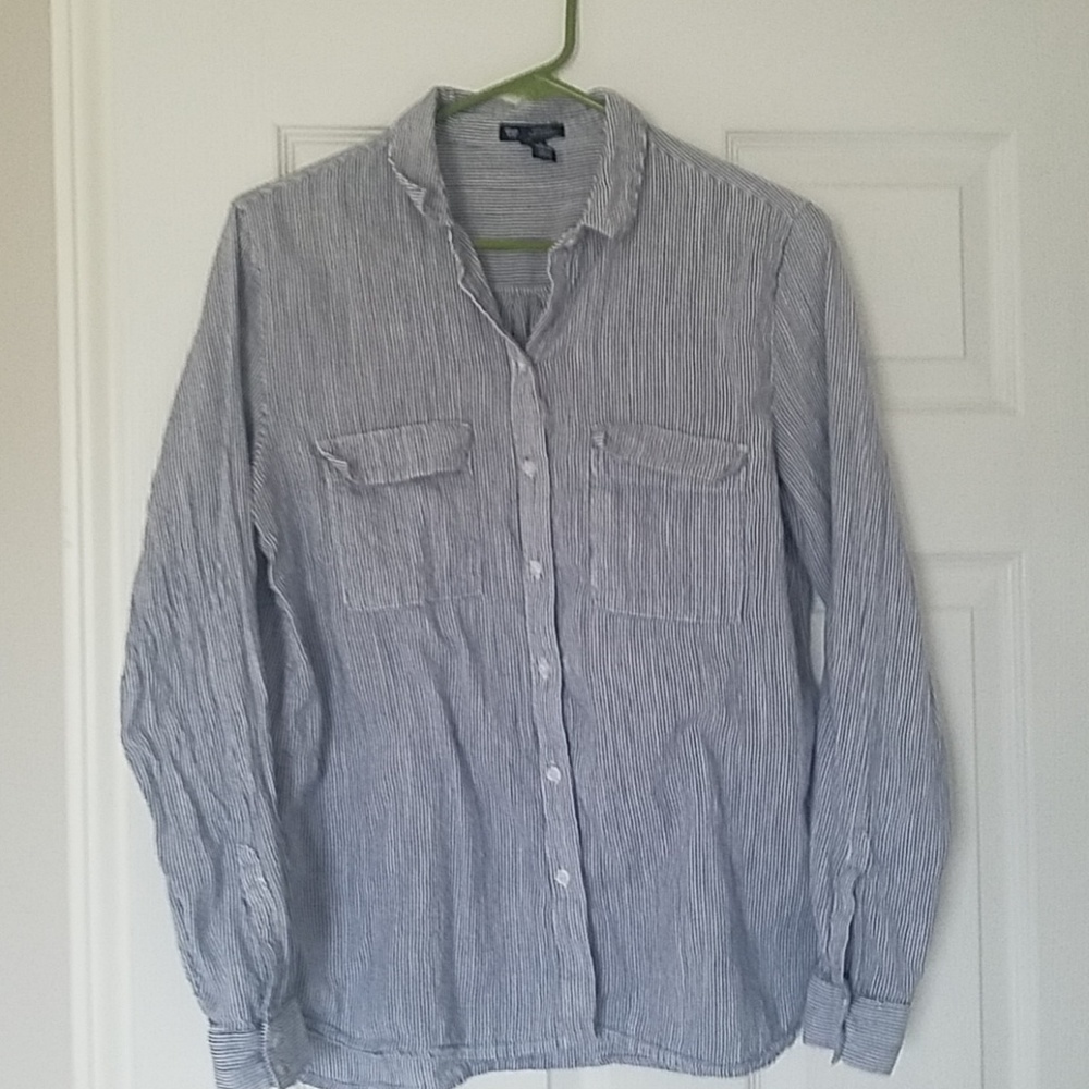 GAP button up long sleeve